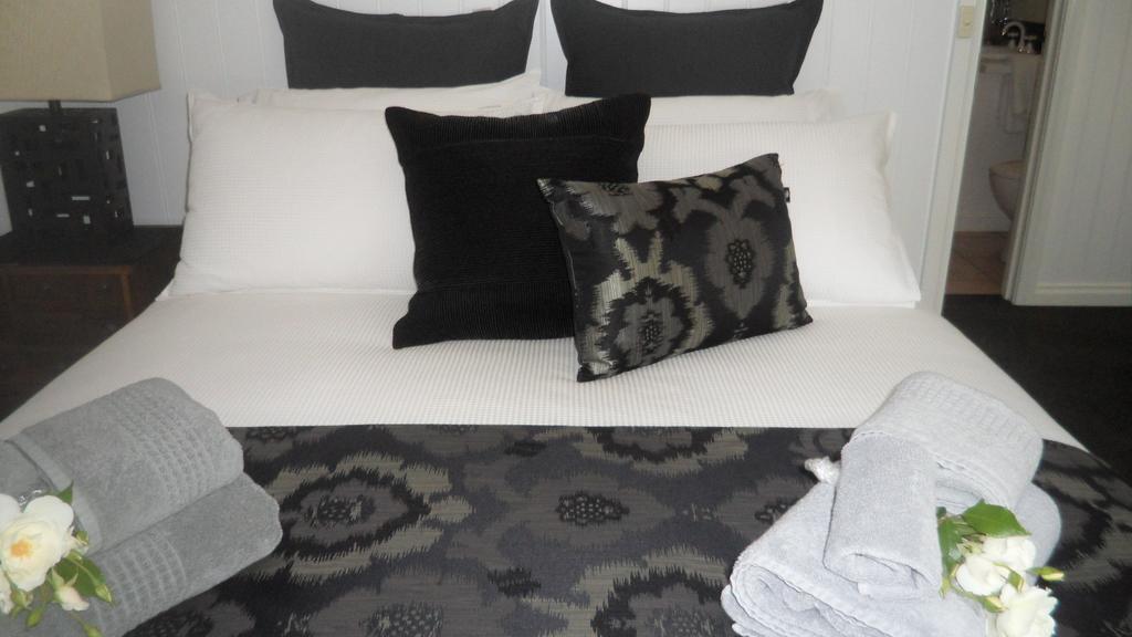 Creek Cottage Bed And Breakfast Traralgon Quarto foto